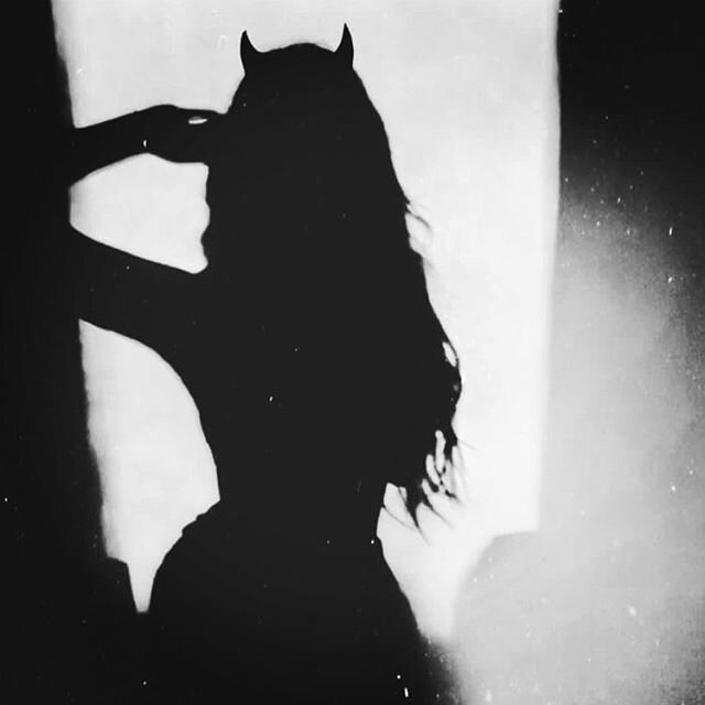 Beware the she-devil 😈 #bad #badgirl #weird #weirdgirl #watchout #beware #demoness #shedevil #succubus