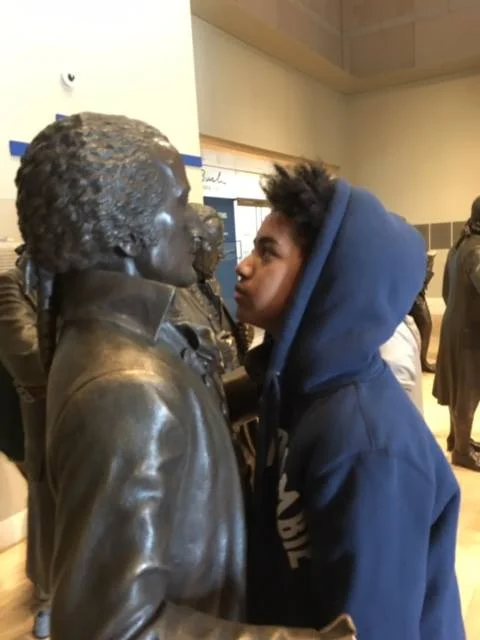 raji-statue.jpg
