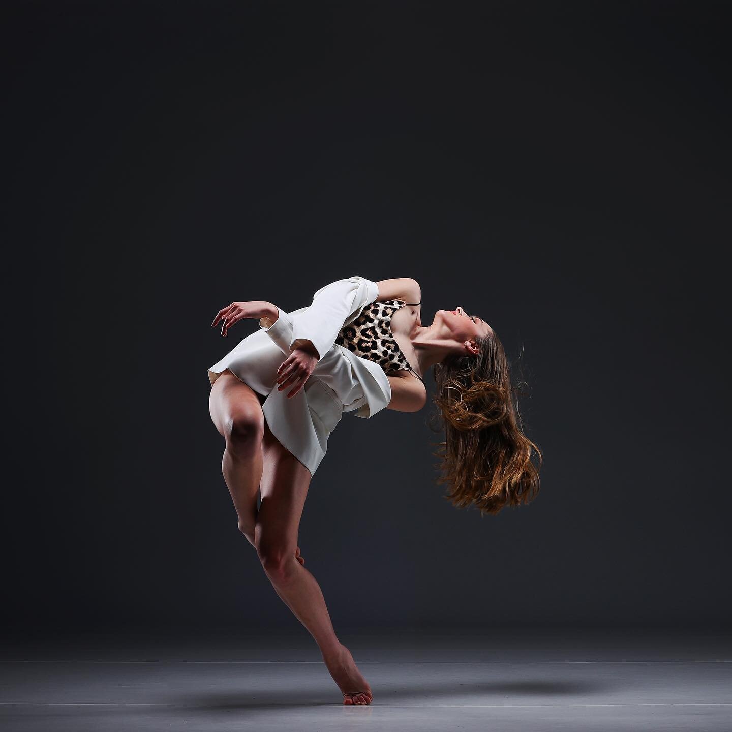 We have been hard at work shooting some incredible dancers for their Studio &ldquo;Photo Days&rdquo;. We love working with all of the talented dancers across the country. 

@revdanceco + @laurajaneyk 

#studiopics #dancephotography #dancephotographer