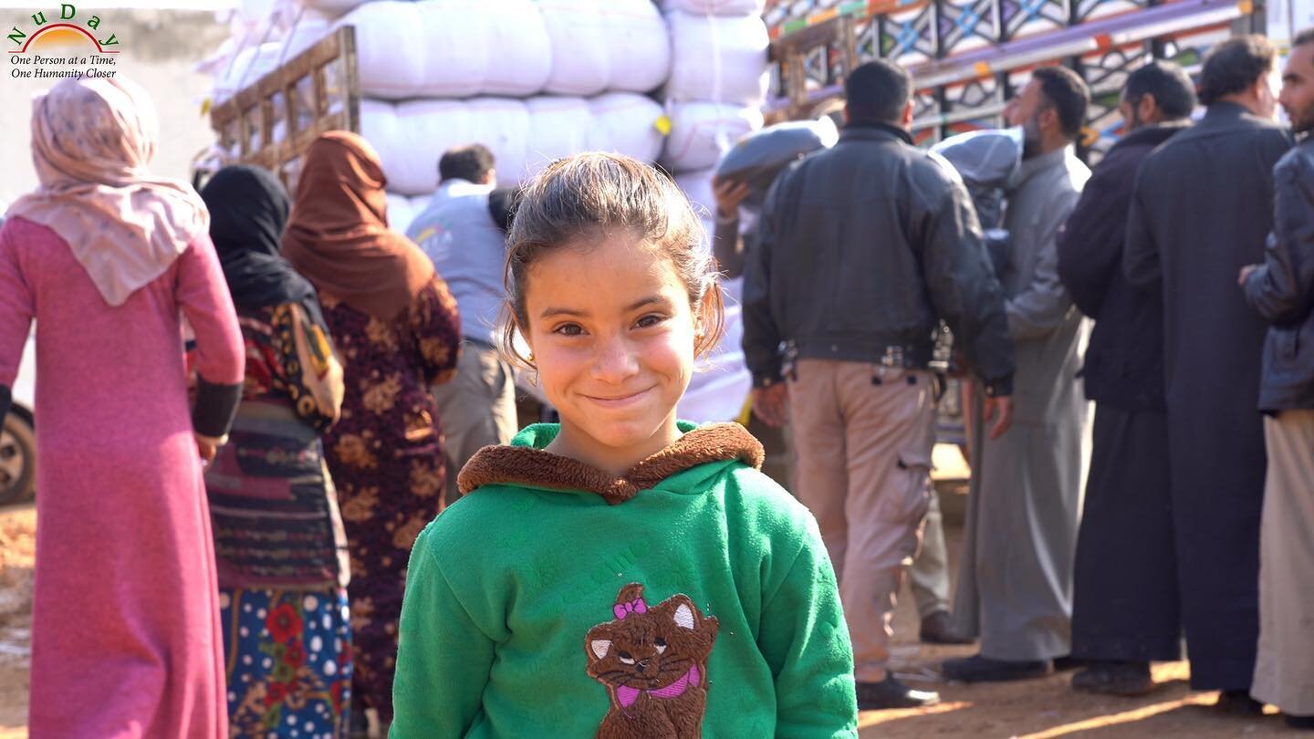 TravlerPacks being distributed by our on-the-ground partner NuDay in Idlib, Syria during January 2023.

TravlerPack provides a sustainable and cost effective solution to address challenges staying warm during cold winters. Learn more and contribute t
