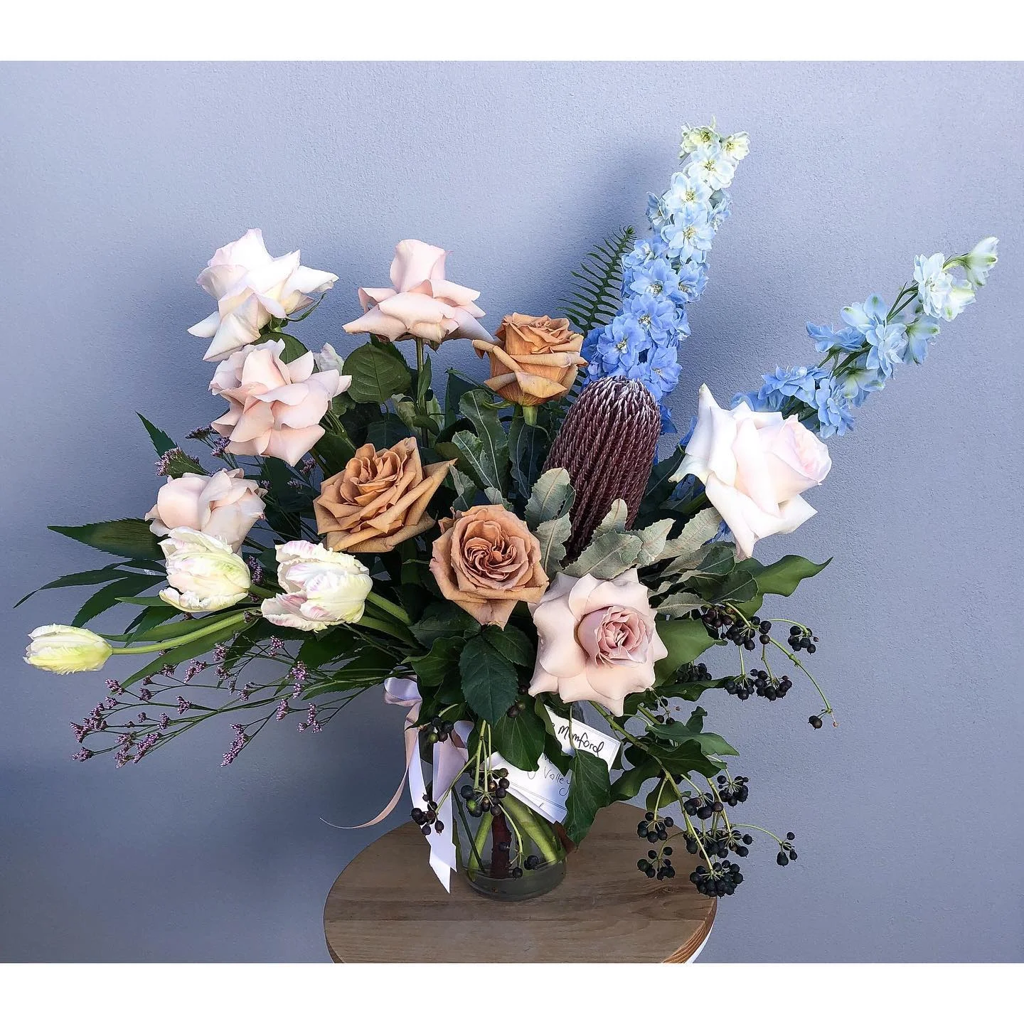 medium vase blue.jpg