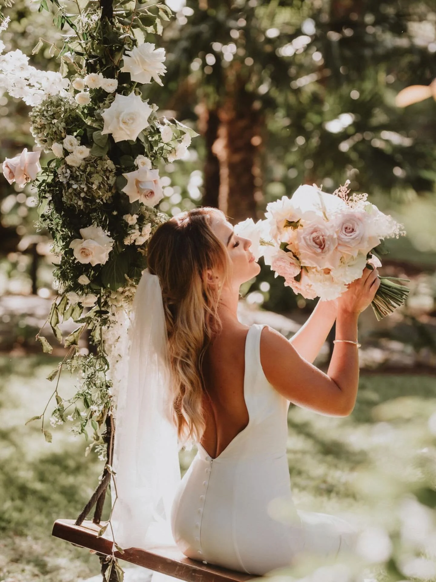 T H E . S W I N G . 🤩

In the immaculate grounds of @kantarahouse 👌🏻