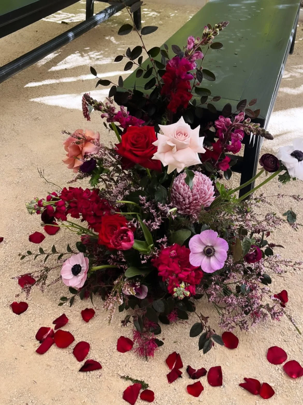 A I S L E . F L O O R S . ✌🏻