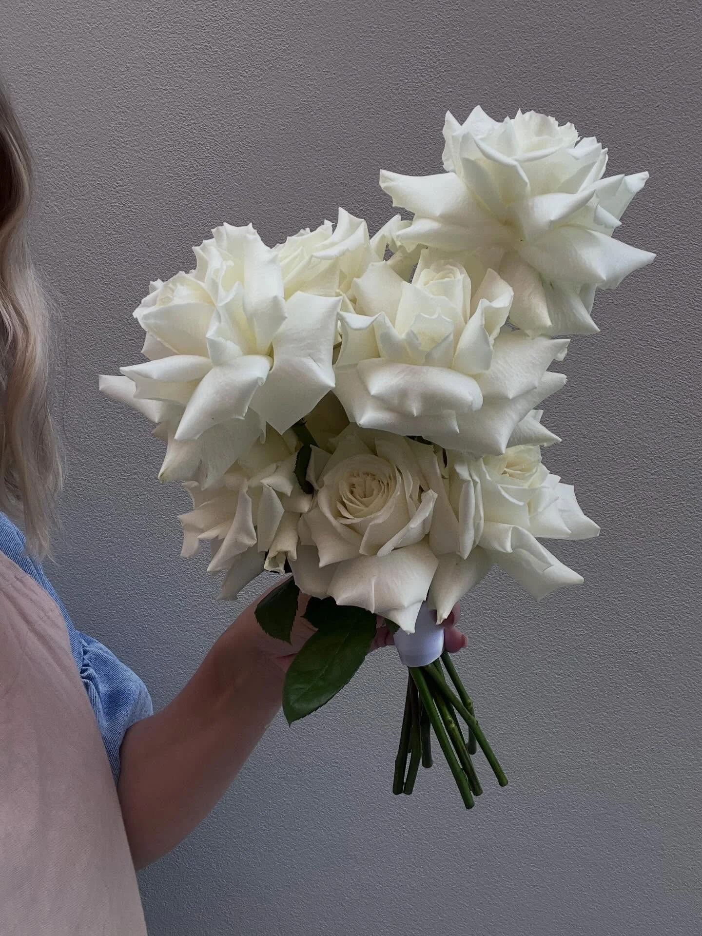 E N . M A S S E . 🐚
We do love this trend for your bridesmaids to each have their own flower type in your specific colour palette. Which is your fave of these all white beauties? ❔🤍
