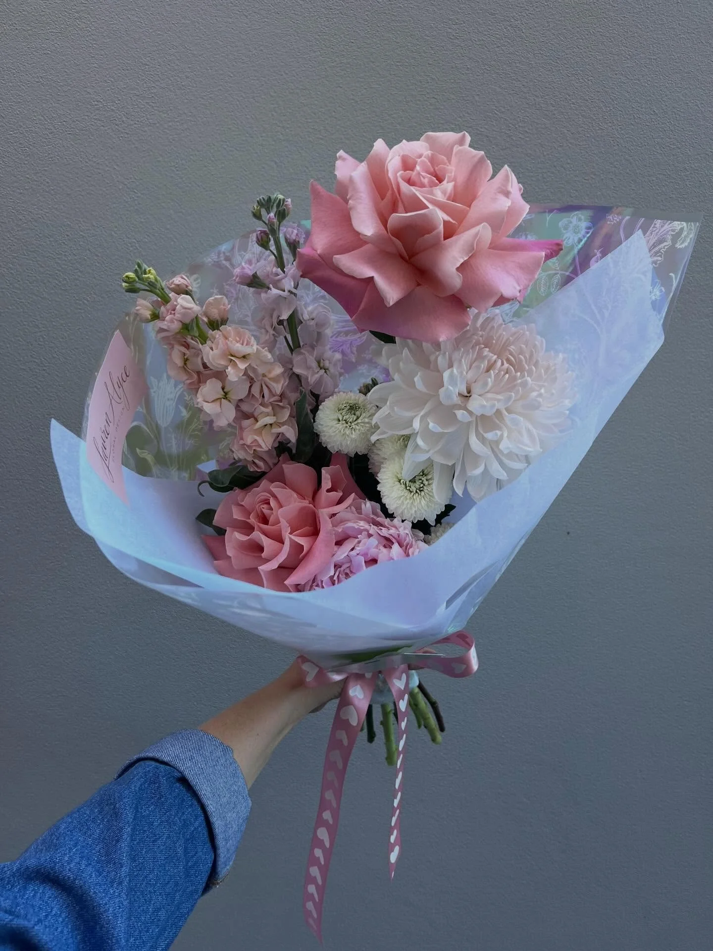 M U M .🌸 
The pretties blooms available for mum this weekend at our friends at @okyn_cafe ☕️
$55 grab &amp; go bunches available from 8am Saturday until sold out and the cutest little coffee and cup flowers $30 available Sunday. Limited numbers! 💗