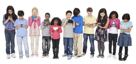 kids4-compressor-520x245.jpg