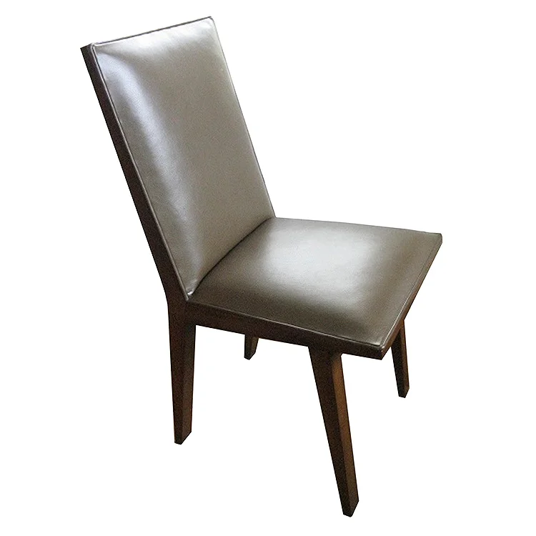Julia_Chair01.jpg