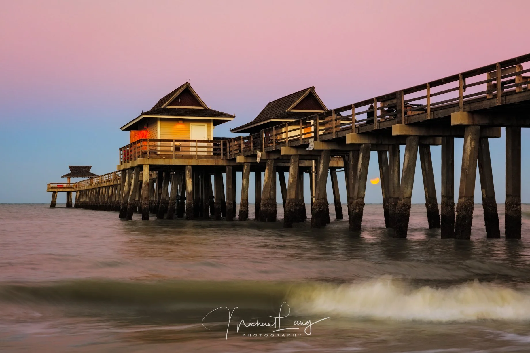 Gulf Moonset