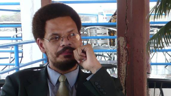 Nelson Lumumba Lee Lumumba Lee is Miriam Makeba’s grandson, and Zenzi Lee’s big brother. Lumumba Lee joined the Miriam Makeba Band on synthesizers and produced some of Miriam Makeba’s music.