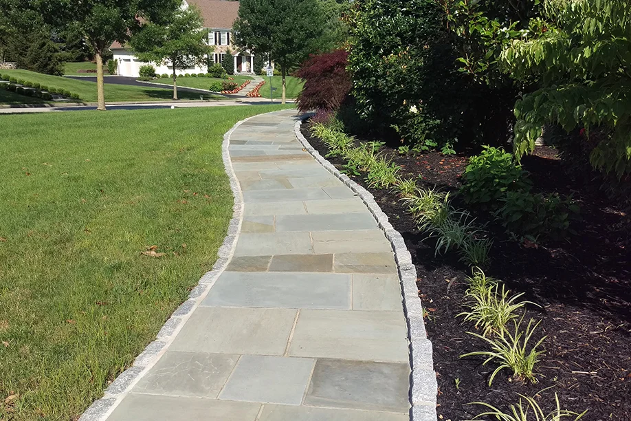 Walkway 1.jpg