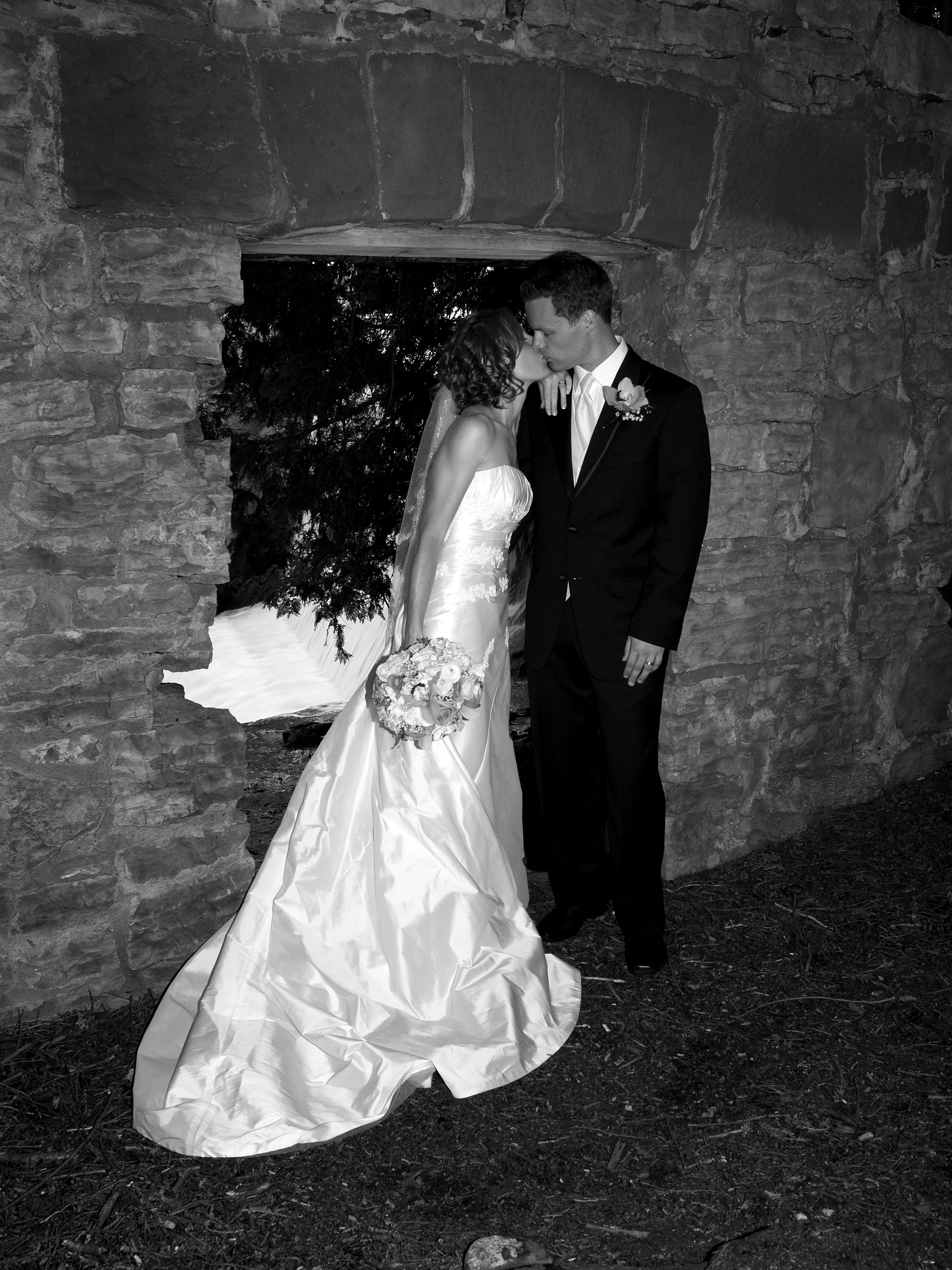 _1040042 simone kiss.jpg