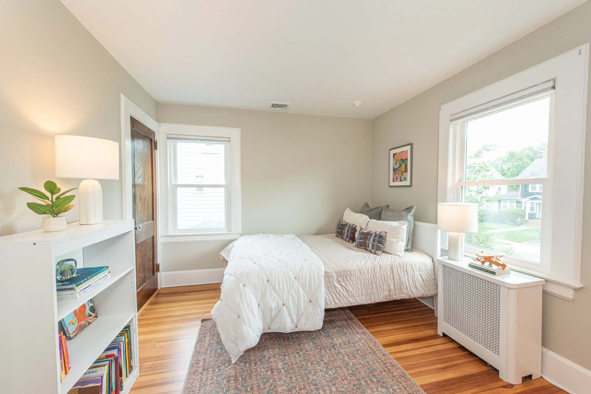 19 Bedroom 2.jpg