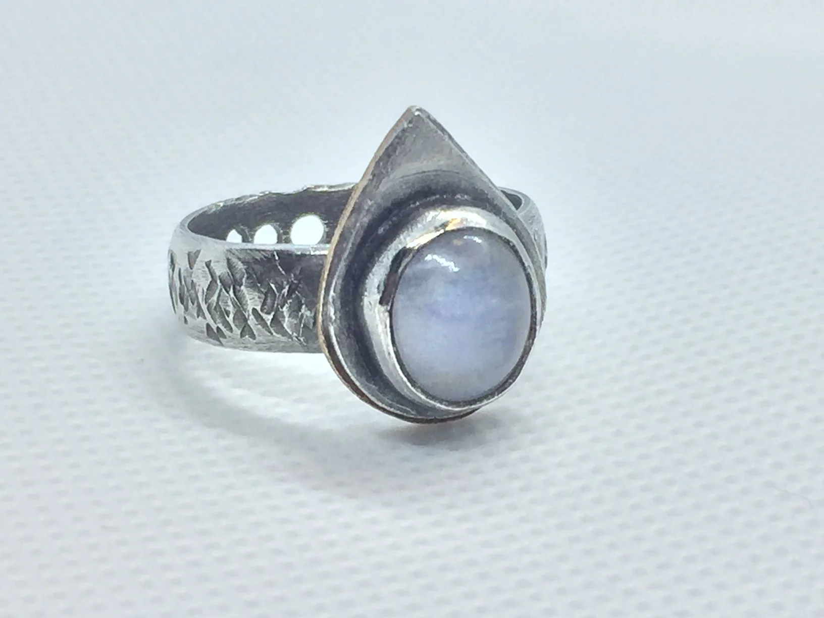 Mystic Eye Moonstone Ring in Sterling Silver (Size 9)