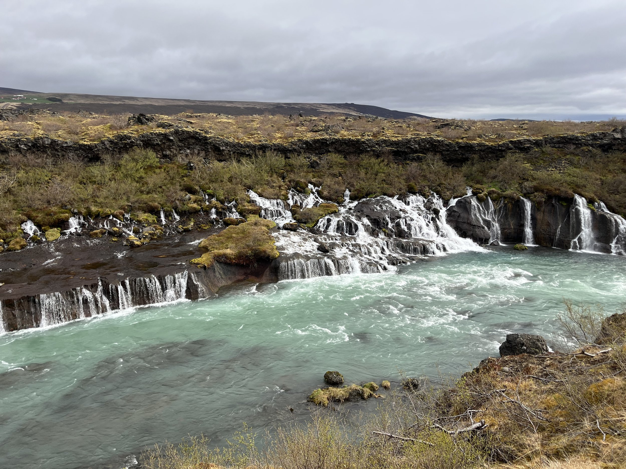  Hraunfossar 