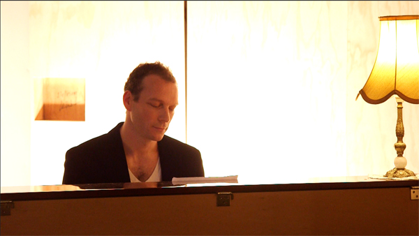 DS_lukepiano_600x400.jpg