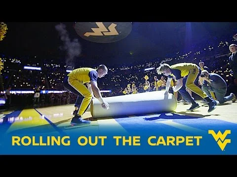 Nissan Ad - Rolling out the Carpet