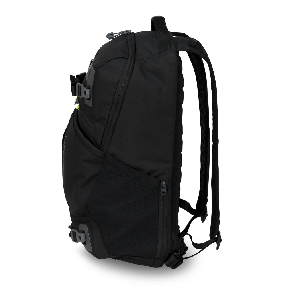 LIFEPROOF_GROM-492 low res.jpg
