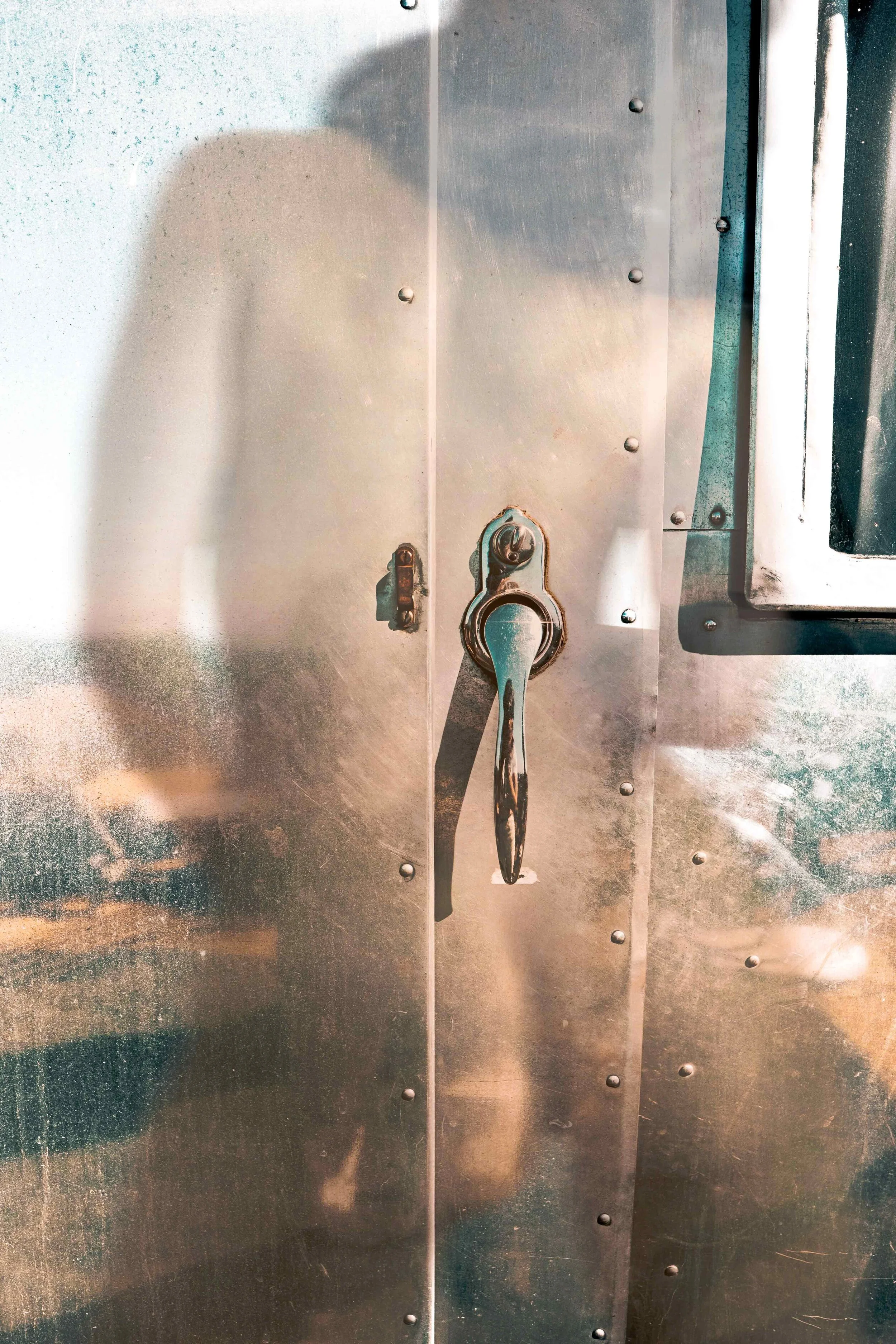 ChiaraMecozzi-OutsideClosedDoors.jpg