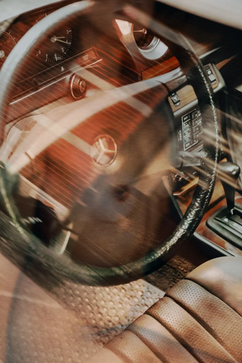 Mercedes-steeringwheel-low.jpg