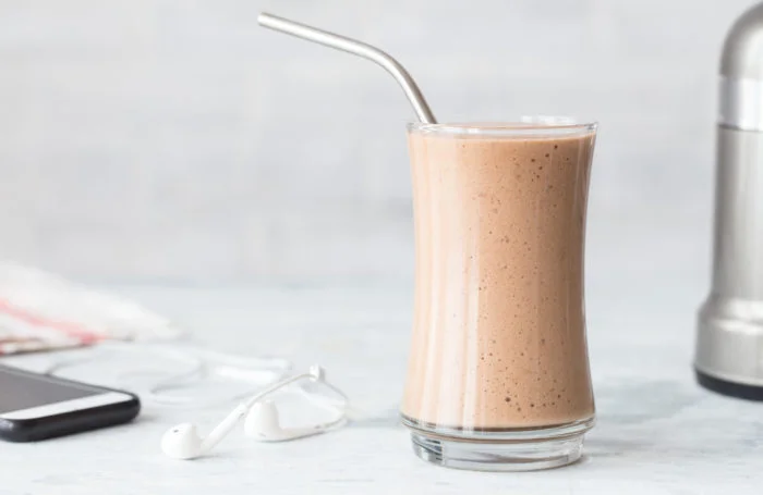 Montmorency-Tart-Cherry-Matcha-Recovery-Smoothie-3-of-7-700x455.jpg