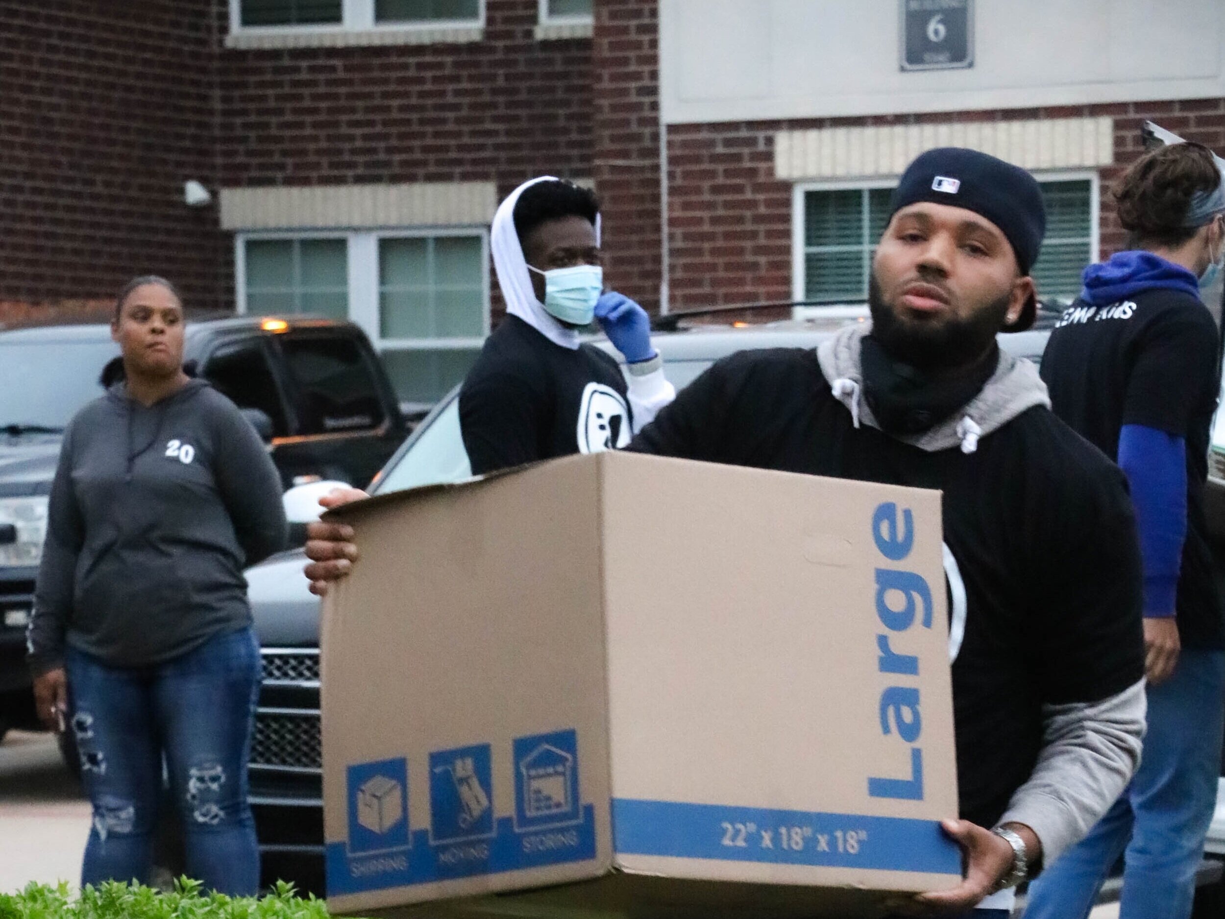 MLB Player Matt Kemp celebrates birthday by giving back