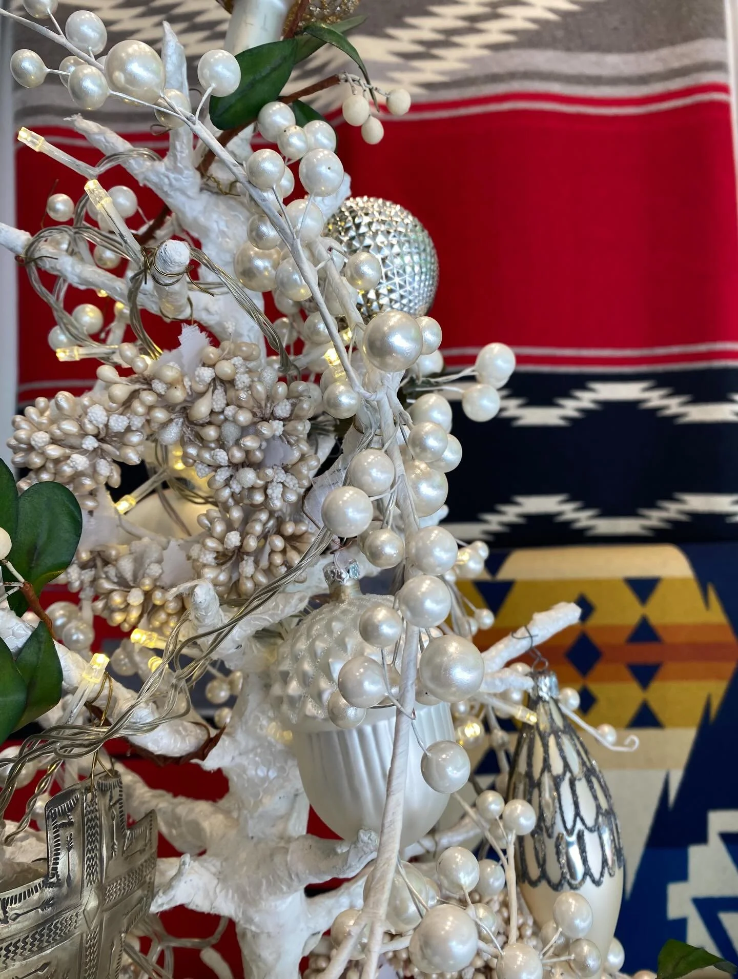 Pendletons &amp; Holiday Gift Giving ❤️ here are just 2 of the many instore &amp; online ❤️ @southwesttrader ❤️