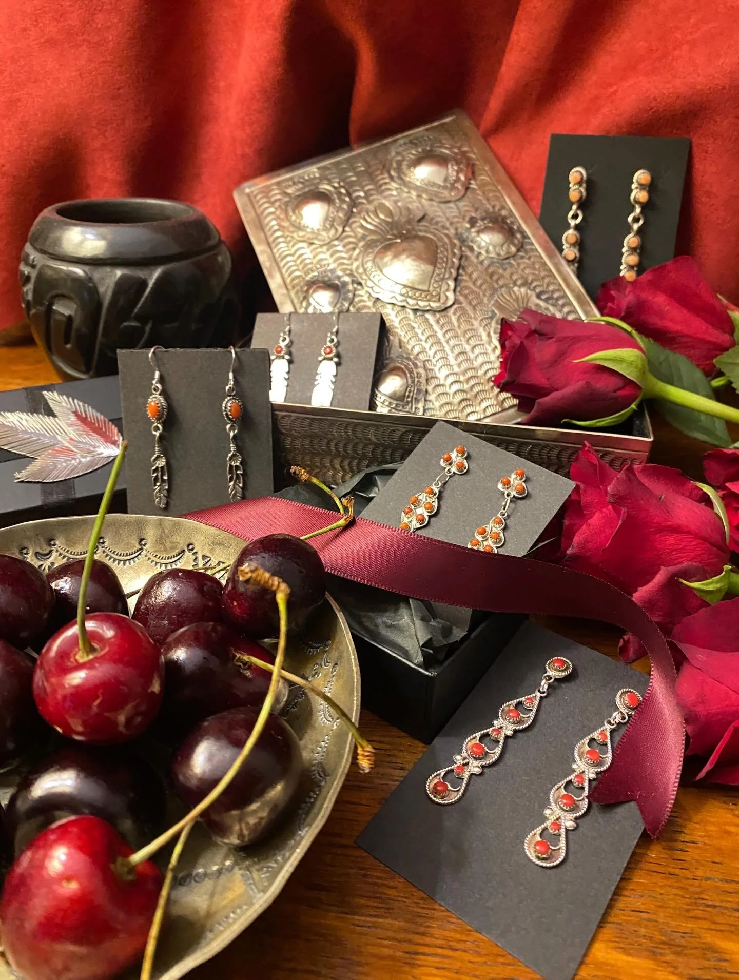 A little bit of Red for Valentine&rsquo;s Day ❤️❤️❤️ Zuni &amp; Navajo Coral &amp; Sterling Earrings, with a Heart Covered Box &amp; Bowl in ~German Silver~❤️❤️❤️ #SouthWestTrader #NativeAmericanJewellery #StValentinesDay #JewelleryBox #Earrings RedC