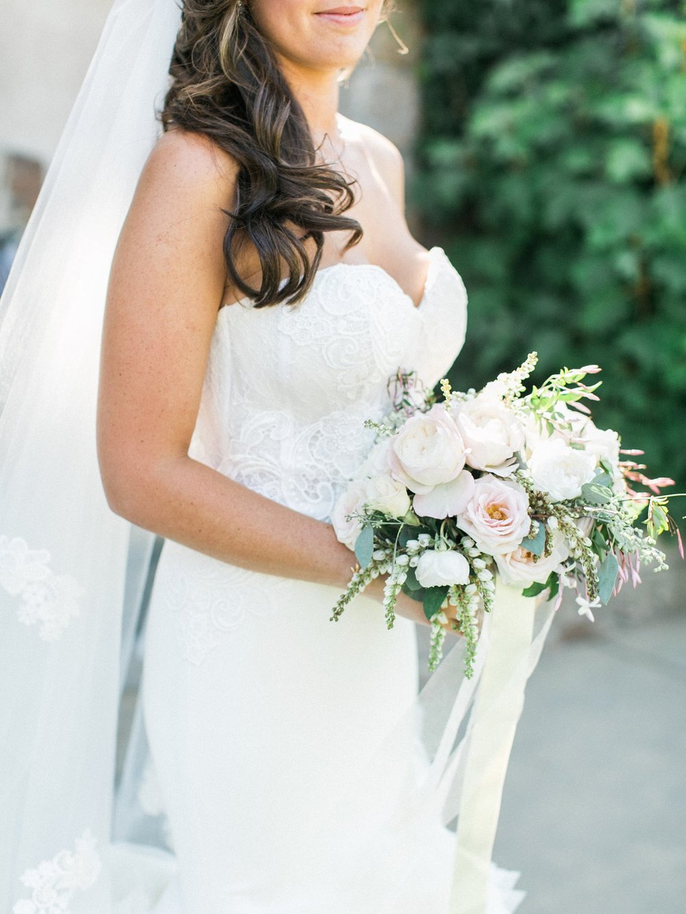 Wedding veil Elle Garretson. Elle Garretson main image 4