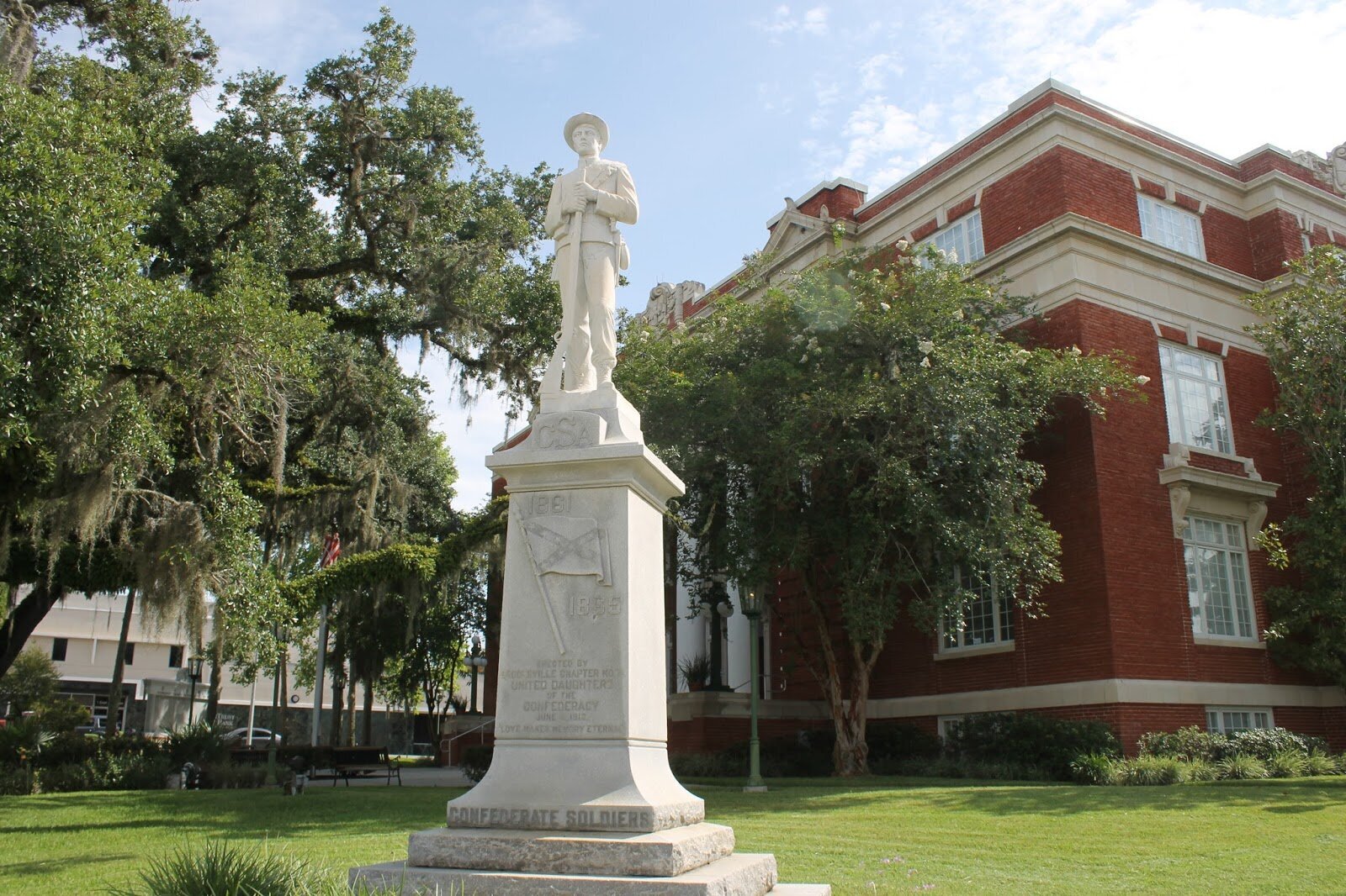 statue brooksville.jpg