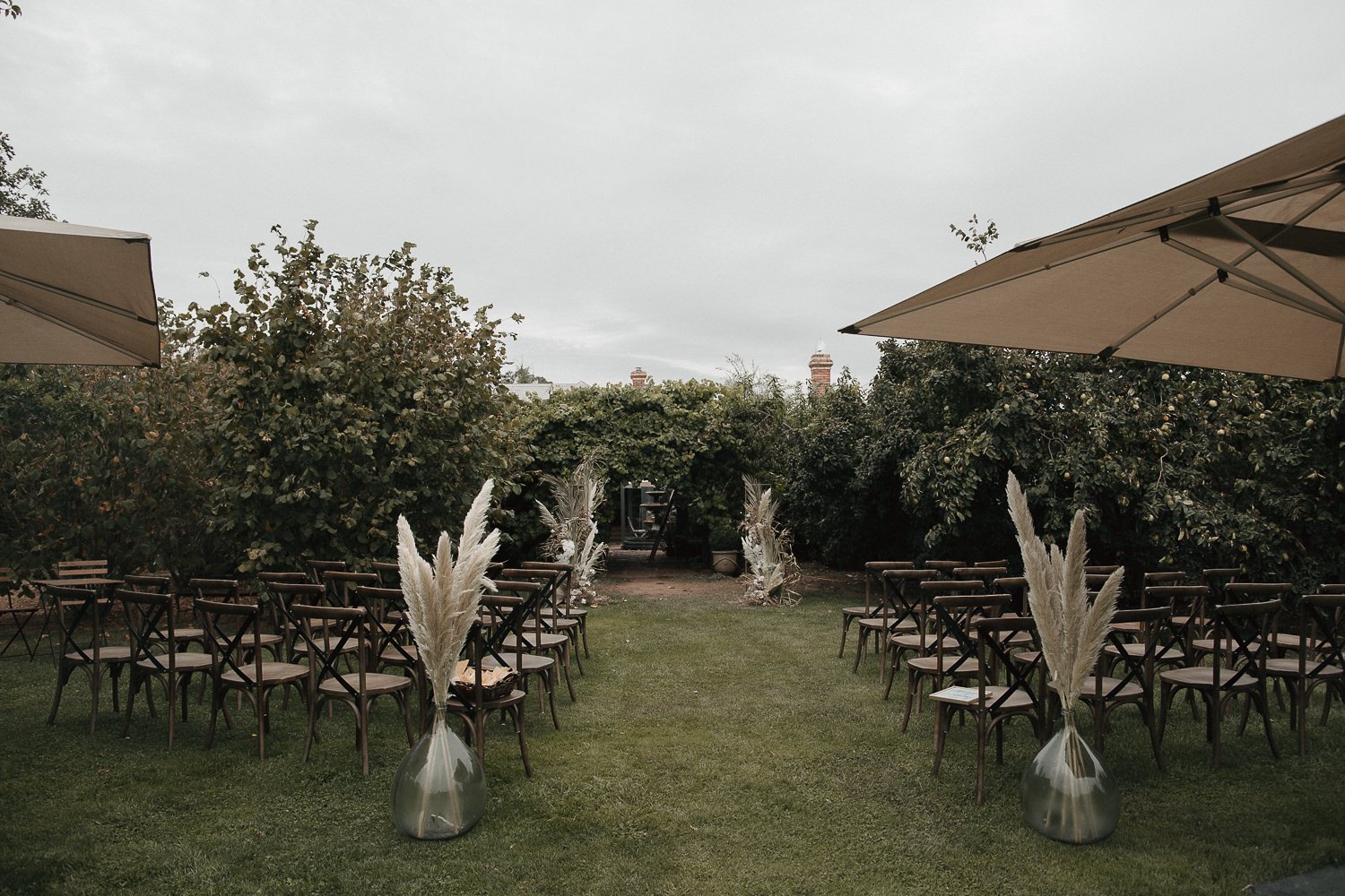 private-property-wedding-relaxed-melbourne-fun-documentary-photography_0034.jpg