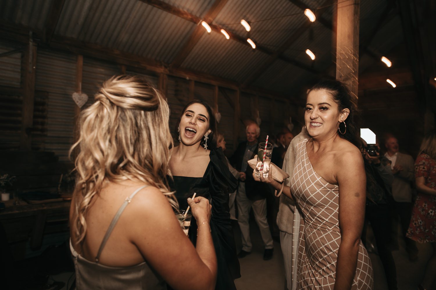 private-property-wedding-relaxed-melbourne-fun-documentary-photography_0167.jpg