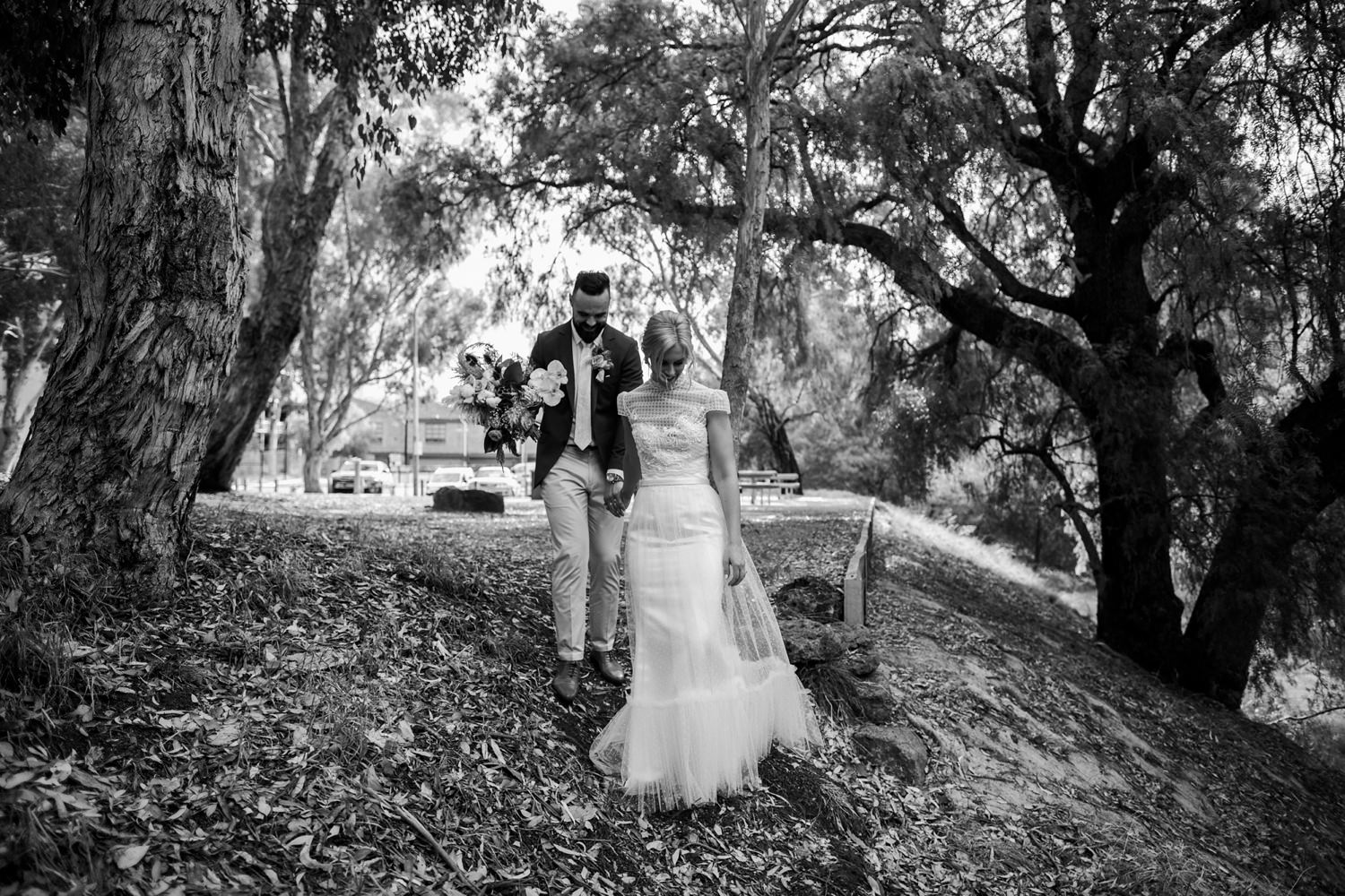 relaxed-wedding-photographer-melbourne-moondog-brewery-collingwood_0122.jpg