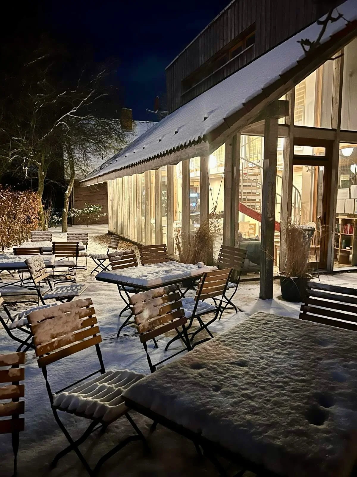 Winterliche Aussichten im Therapeutikum 
❄️❄️❄️❄️❄️❄️❄️❄️

Der Winter zeigt sich von seiner sch&ouml;nsten &ndash; aber auch herausfordernden &ndash; Seite. F&uuml;r die kommenden Stunden ist eine starke Wetterlage mit Schnee, Gl&auml;tte und Schneev