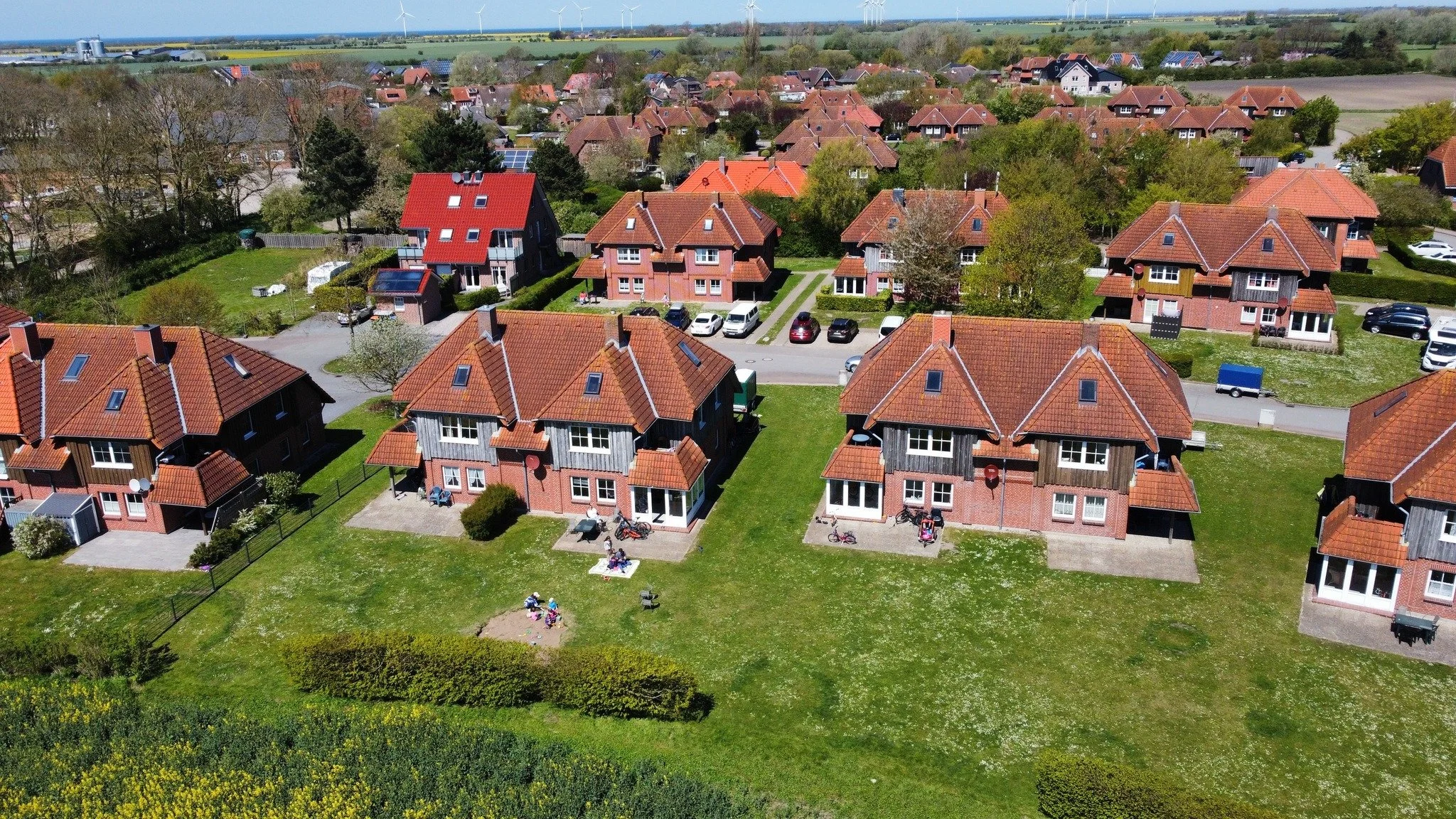 Fr&uuml;hlingsanfang im Therapeutikum WestFehmarn
🌷✨🌷✨🌷✨🌷✨

Heute, am 20. M&auml;rz, begr&uuml;&szlig;en wir den Fr&uuml;hling &ndash; die ersten warmen Sonnenstrahlen auf den roten D&auml;chern, frische Ostseeluft und ganz viel Weite rund um uns