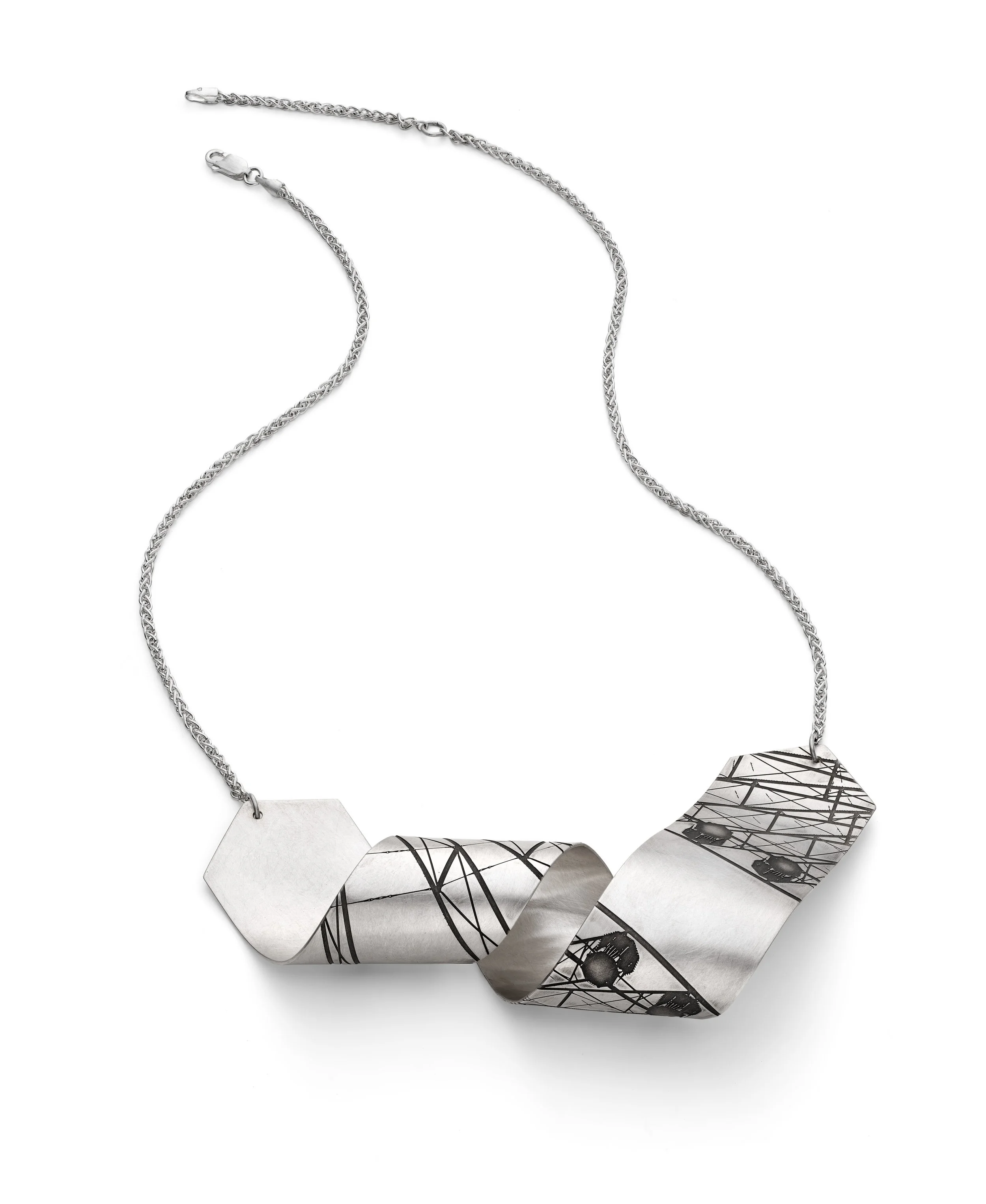 Striation 1 Loop V Large Necklace