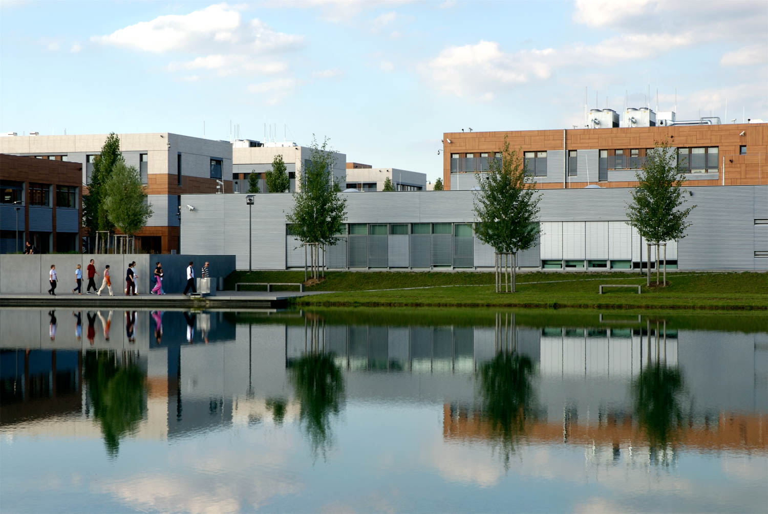 Infineon Technologies AG - Neubiberg