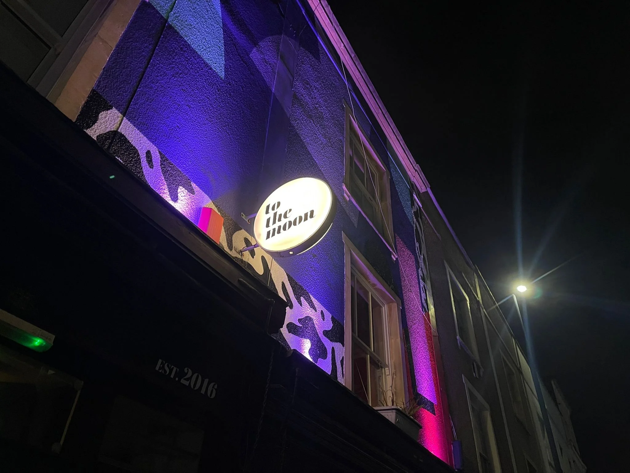 A night of live folk music at To The Moon 