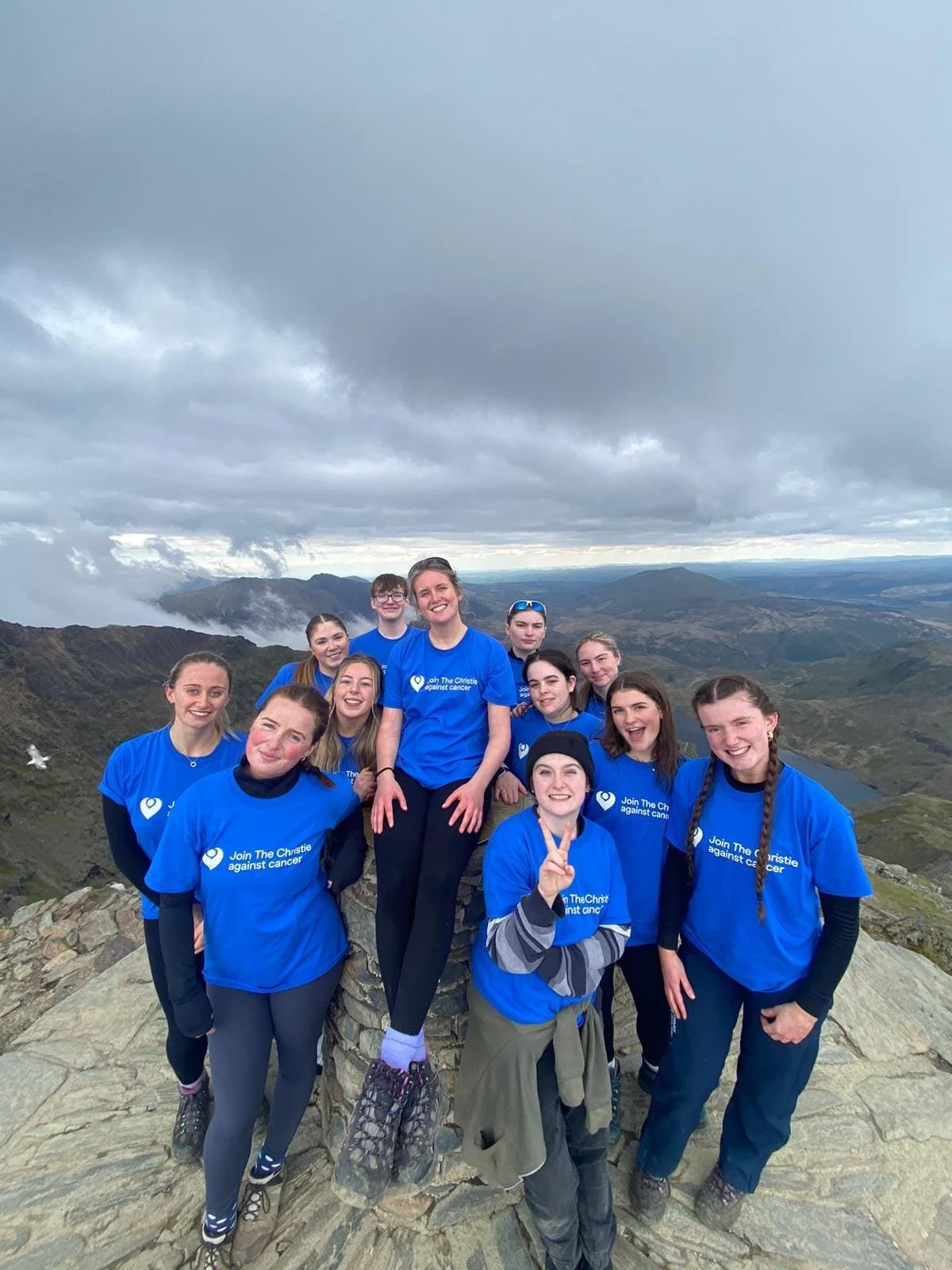 Three mountains in thirty hours: students and local comminuty unite to support the struggle against cancer