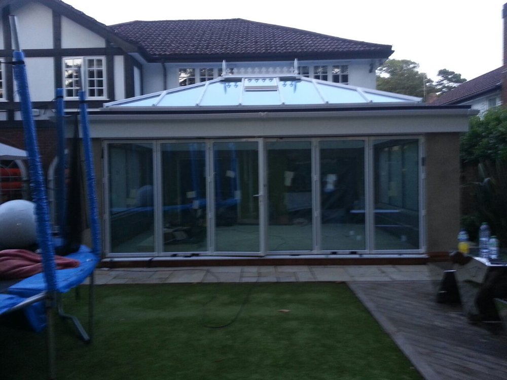 EXTERNAL FOLDING DOORS SMART GLASS - ON.jpg