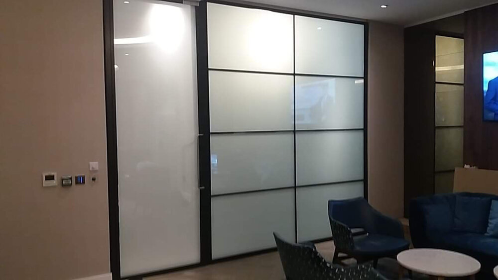 HILTON HOTEL SWITCHABLE SMART WINDOW FILM PRIVATE.JPG