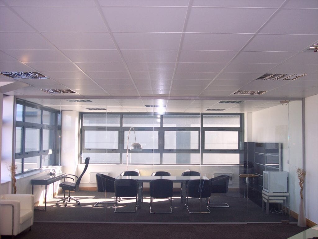 OFFICE SMART GLASS PARTITION - ON.JPG