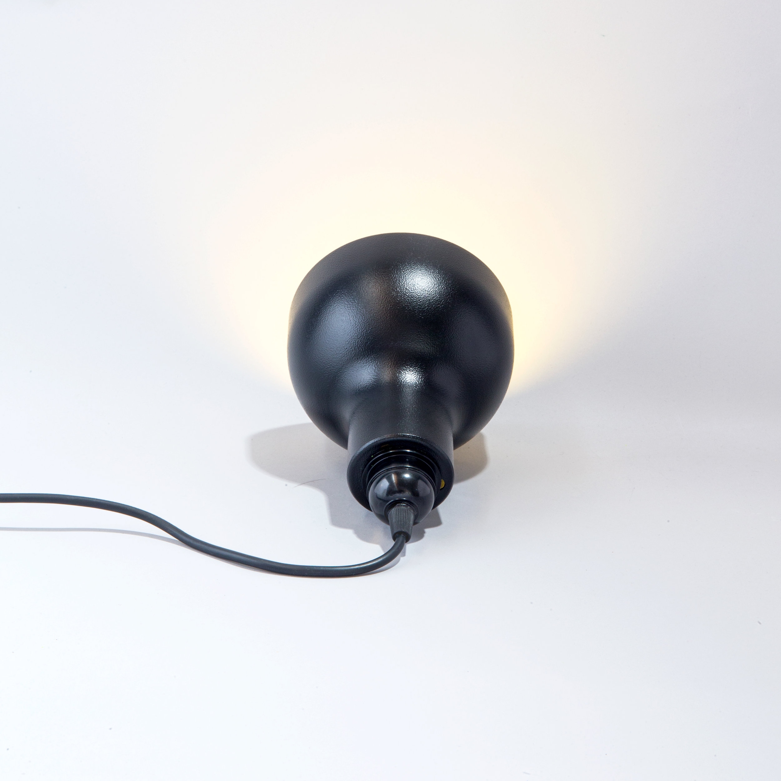 roscoe_roly_matt_black_back_Table_lamp1DX_0102.jpg