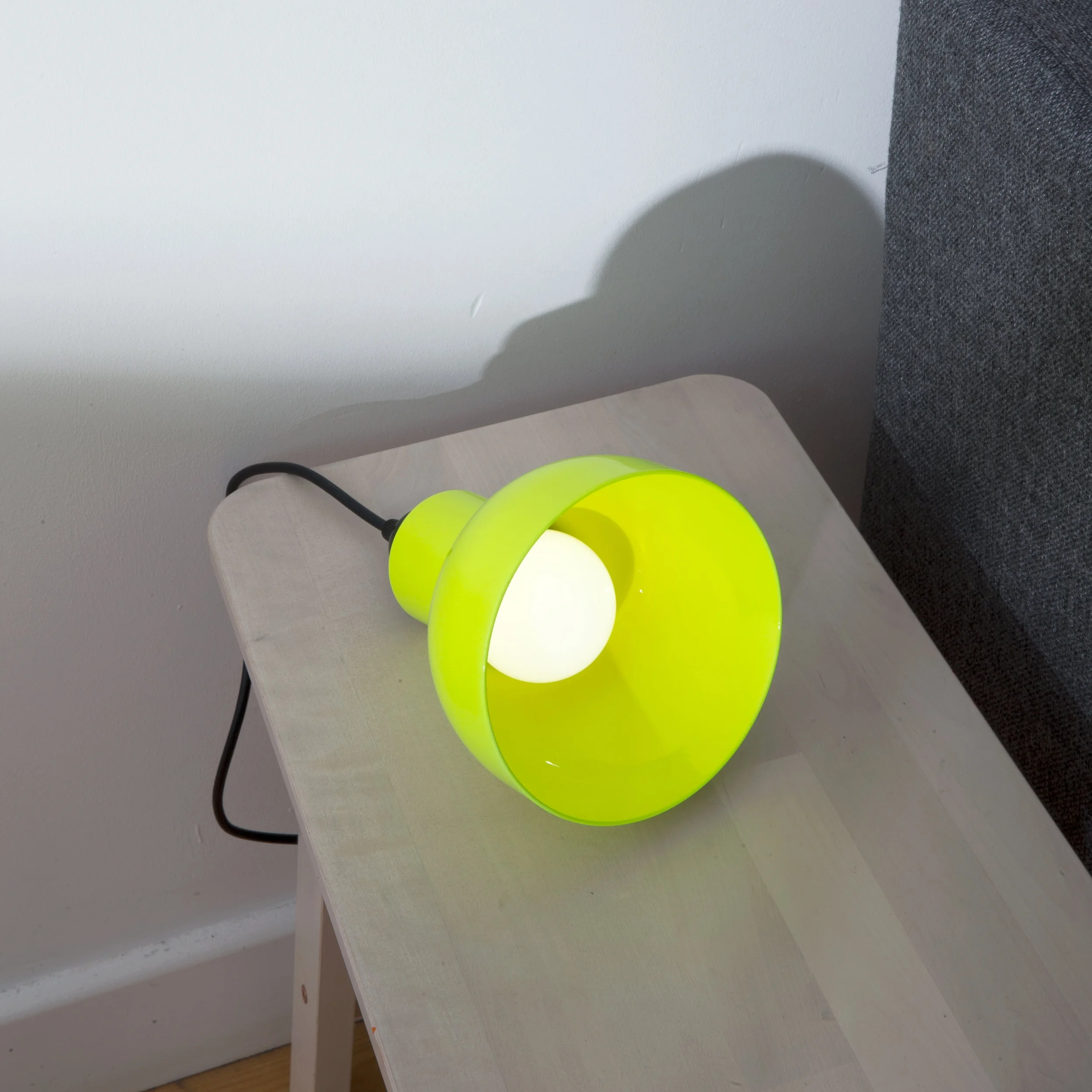 roly_roscoe_neon_sofa1DX_9786.jpg