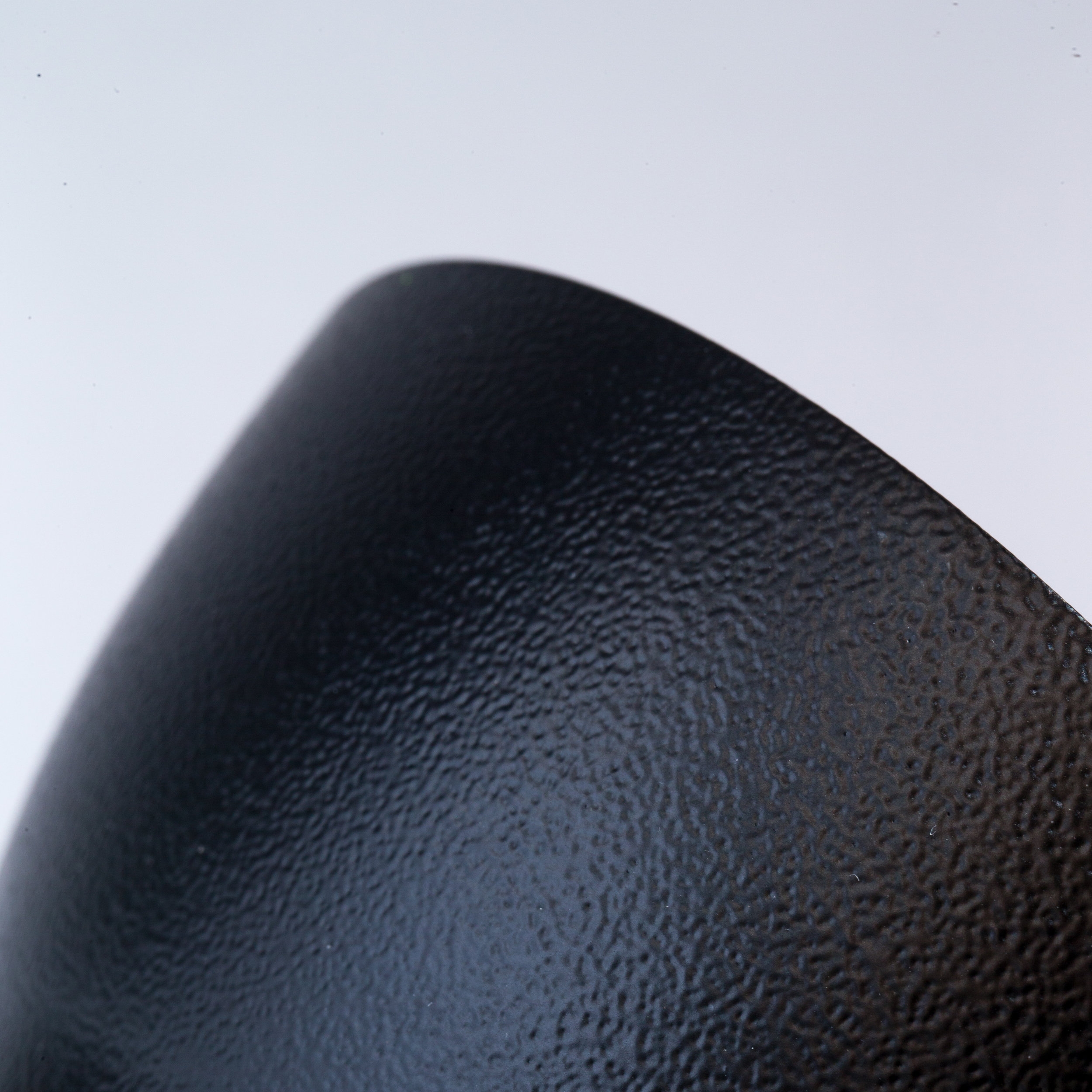 ROSY_roly_matt_black_detail_Table_lamp1DX_0235.jpg