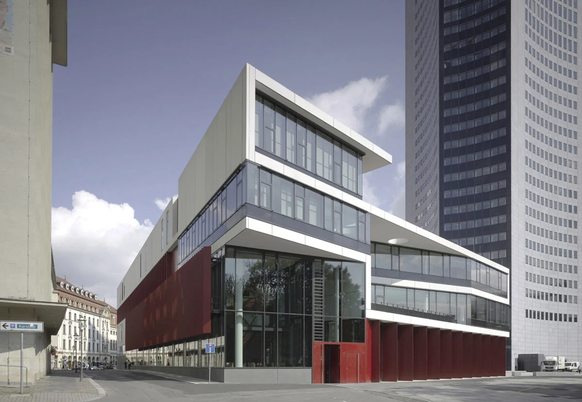 01-uni-leipzig-mensa-behet-bondzio-lin-architekten.jpg