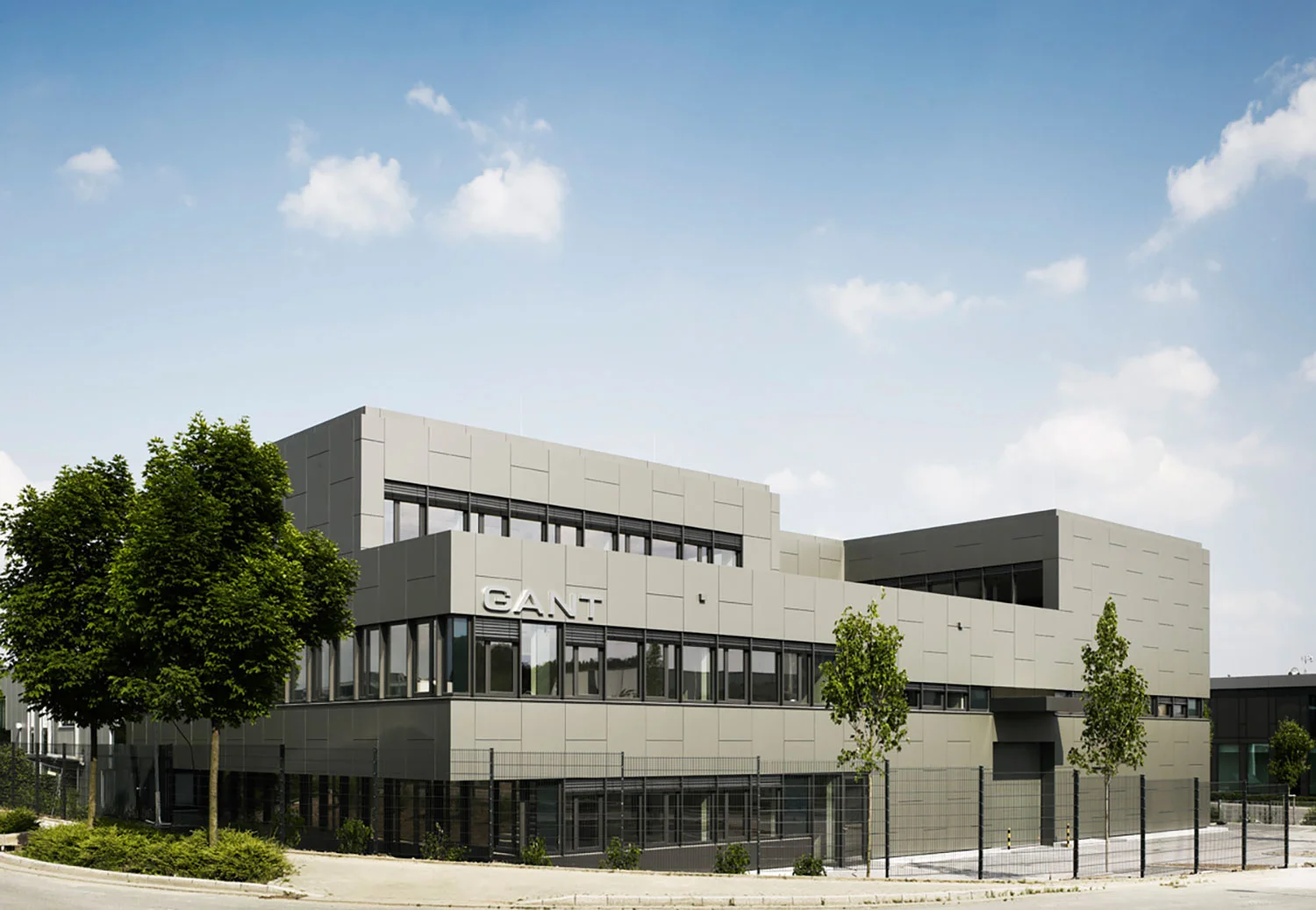 02-gant-firmenzentrale-behet-bondzio-lin-architekten.jpg