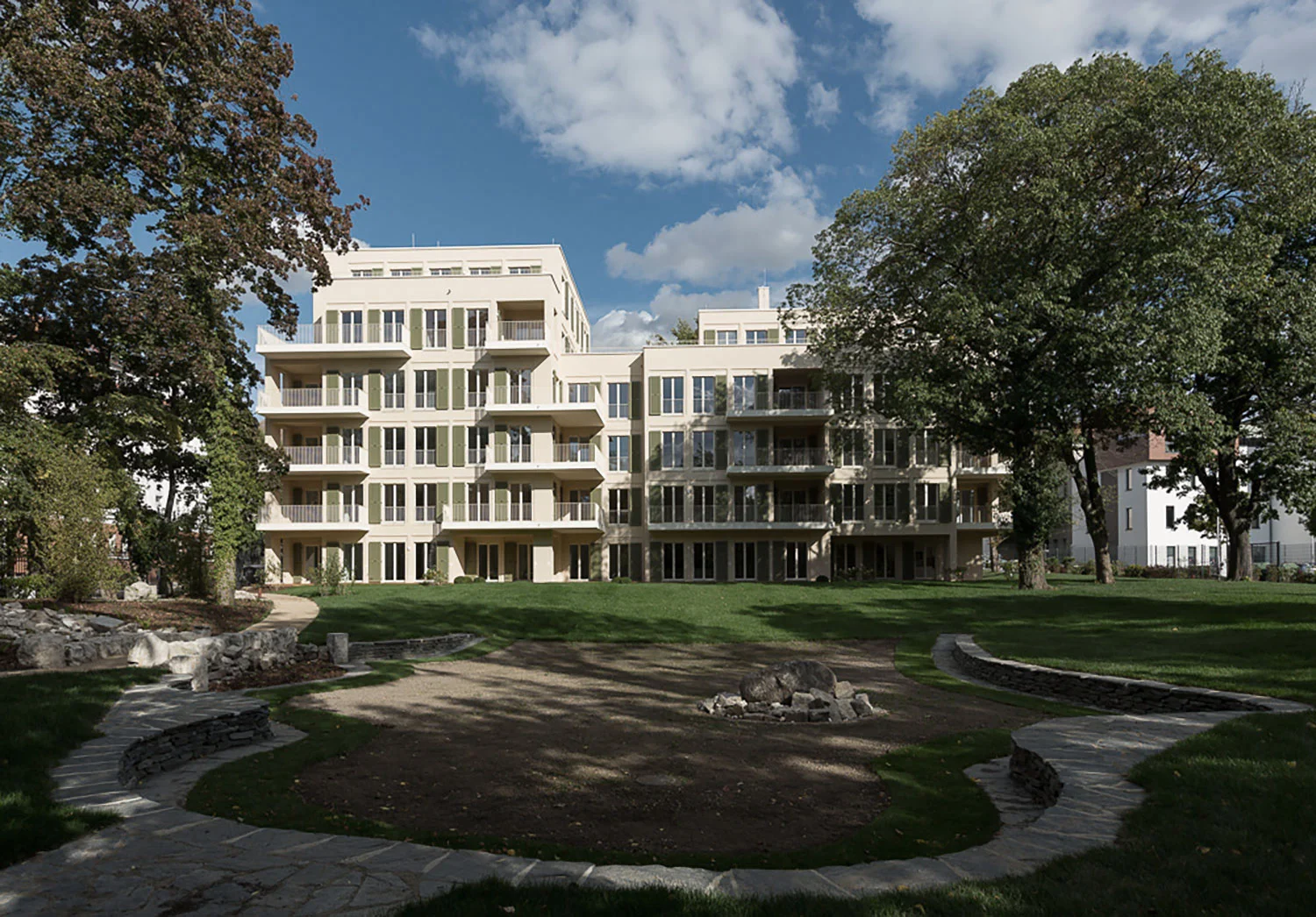 06-mehrfamilienhaus-cp-behet-bondzio-lin-architekten.jpg