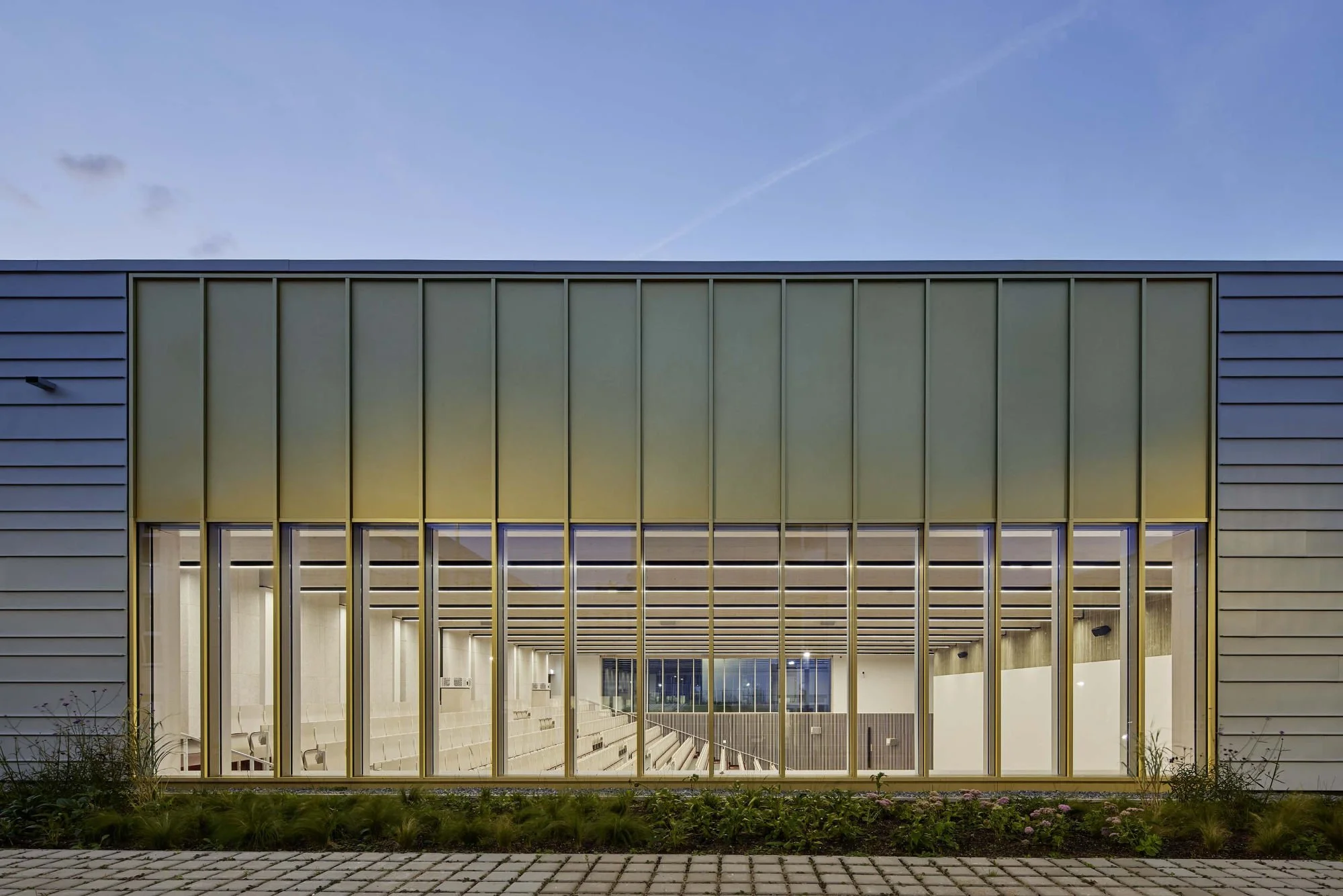 07-hoersaal-behet-bondzio-lin-architekten.jpg