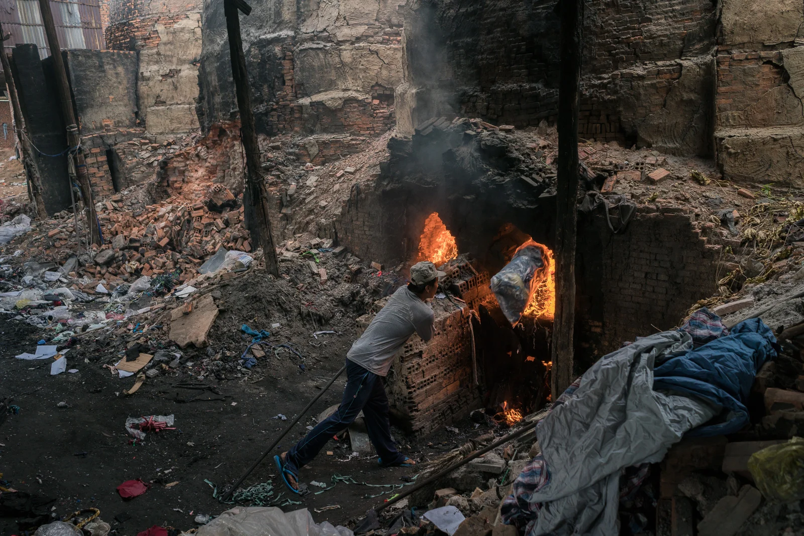 Cambodian brick kiln (December 2017) Photo by Thomas Cristofaletti