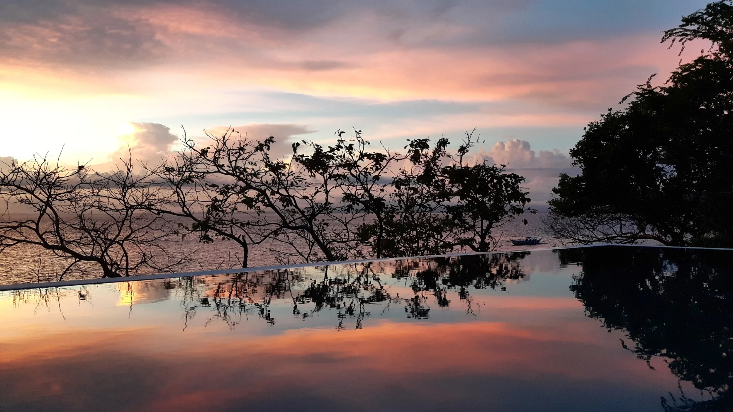 8.Pool reflection.jpg